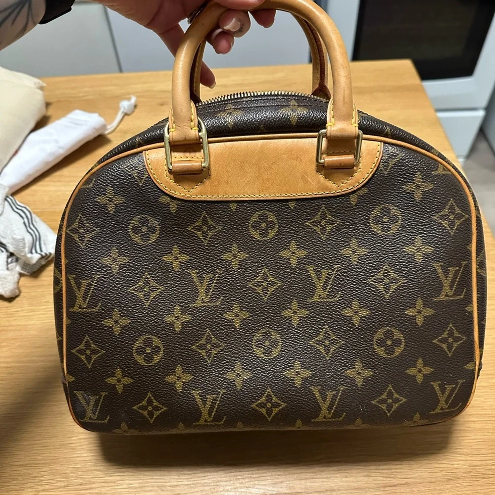 LOUIS VUITTON Monogram Trouville Bag - Picture 2 of 12
